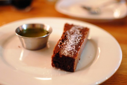 choc cake choc cake 500x335 LudoBites 9/2/10